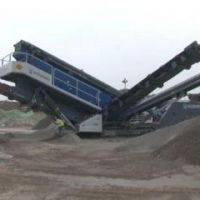 揚州首臺！德國移動式破碎篩分設備投入使用，解決建筑垃圾處理難題！