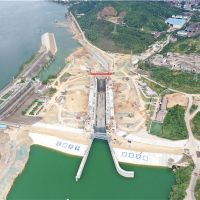 贛江全線貫通!江西萬安樞紐二線船閘順利試通航 利好東、中部地區(qū)資源交流